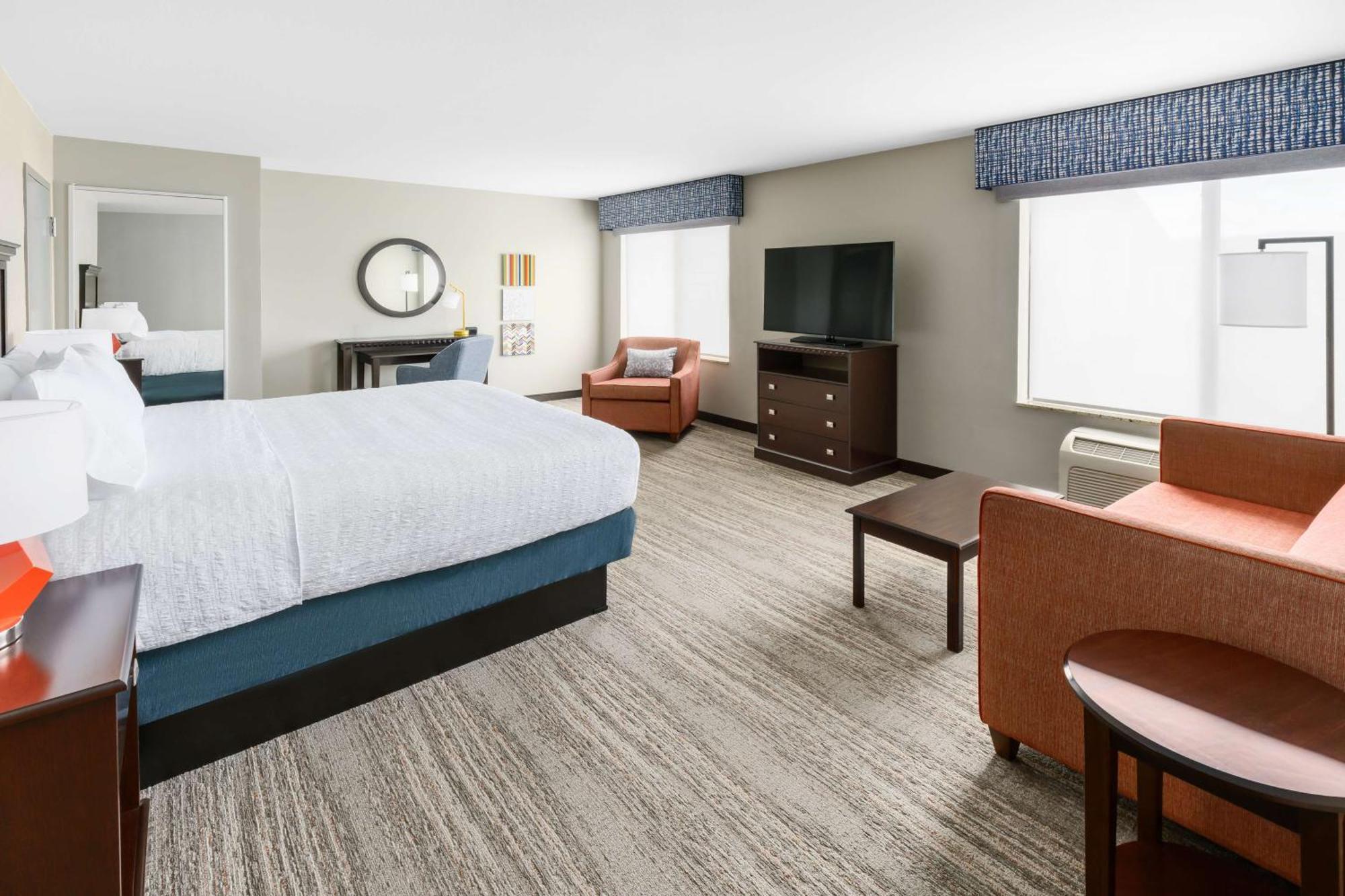 Hampton Inn & Suites Thousand Oaks Exterior photo